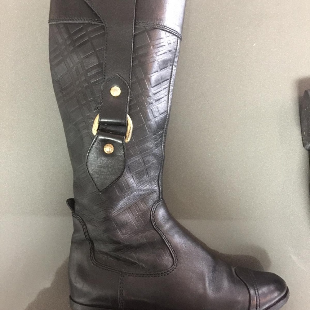 Burberry Riding Boots - Picture 5 of 7